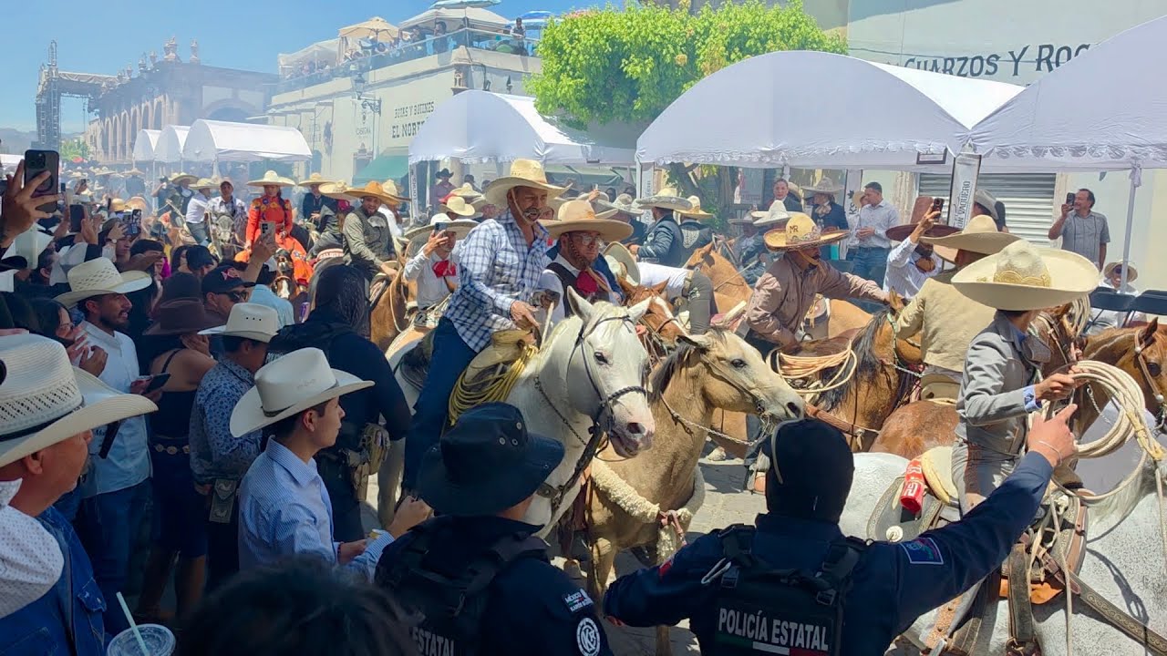 POLICIA ESTATAL PONIENDO ORDEN EN SABADO DE GLORIA JEREZ ZACATECAS