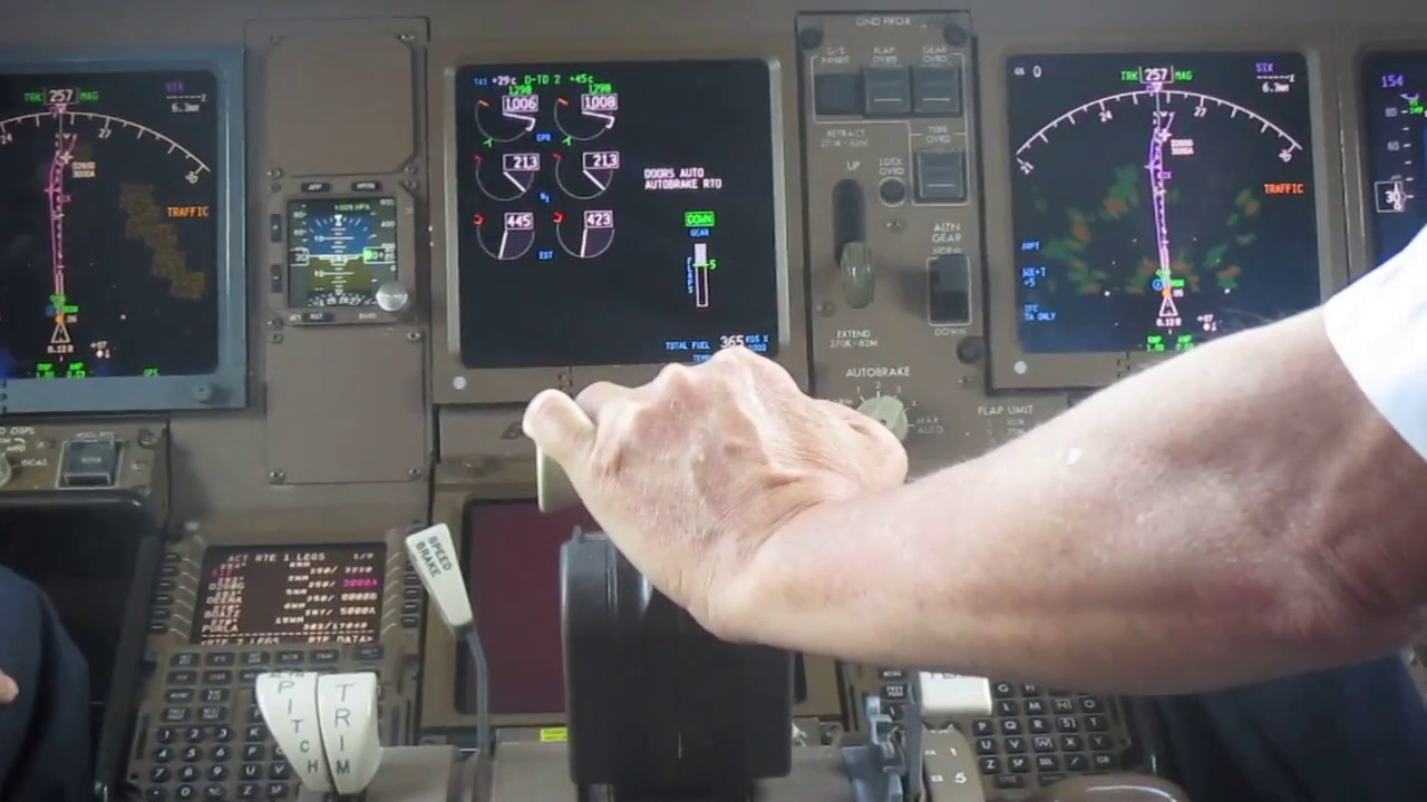El Al 777-200 COCKPIT VIEW TAKEOFF FROM TEL AVIV (LLBG) TO PARIS (LFPG)