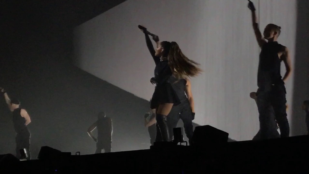 Ariana Grande Be Alright - Live Sweden Friends Arena 8/5-17