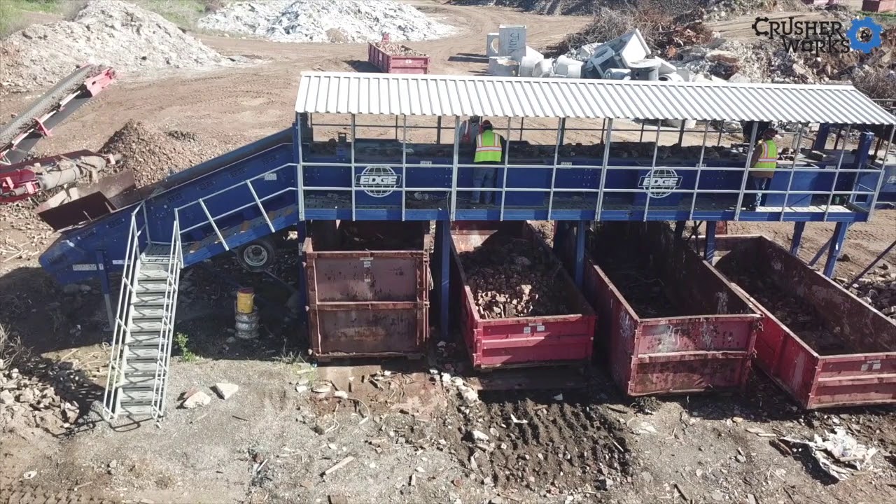 Sandvik QE440 Scalper and Edge MPS48 Picking Station processing C & D Waste