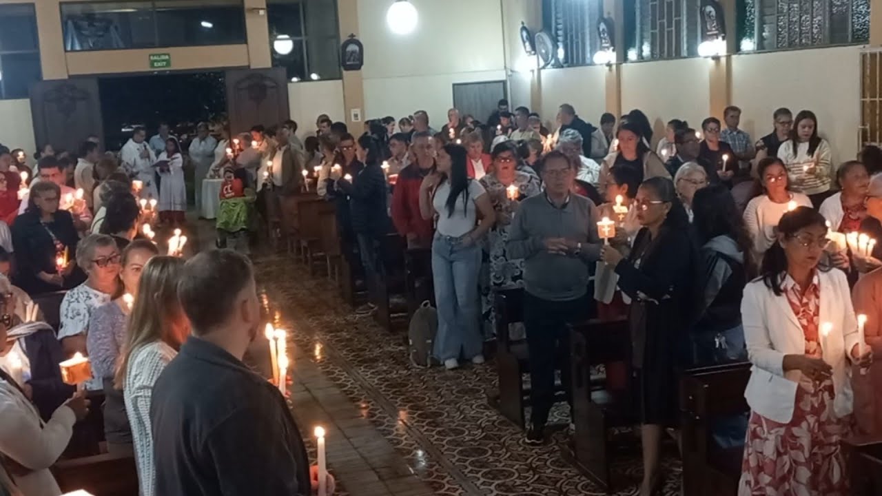 Bendición de las velas e inicio de la Santa Eucaristía patronal.  Candelaria de Naranjo 