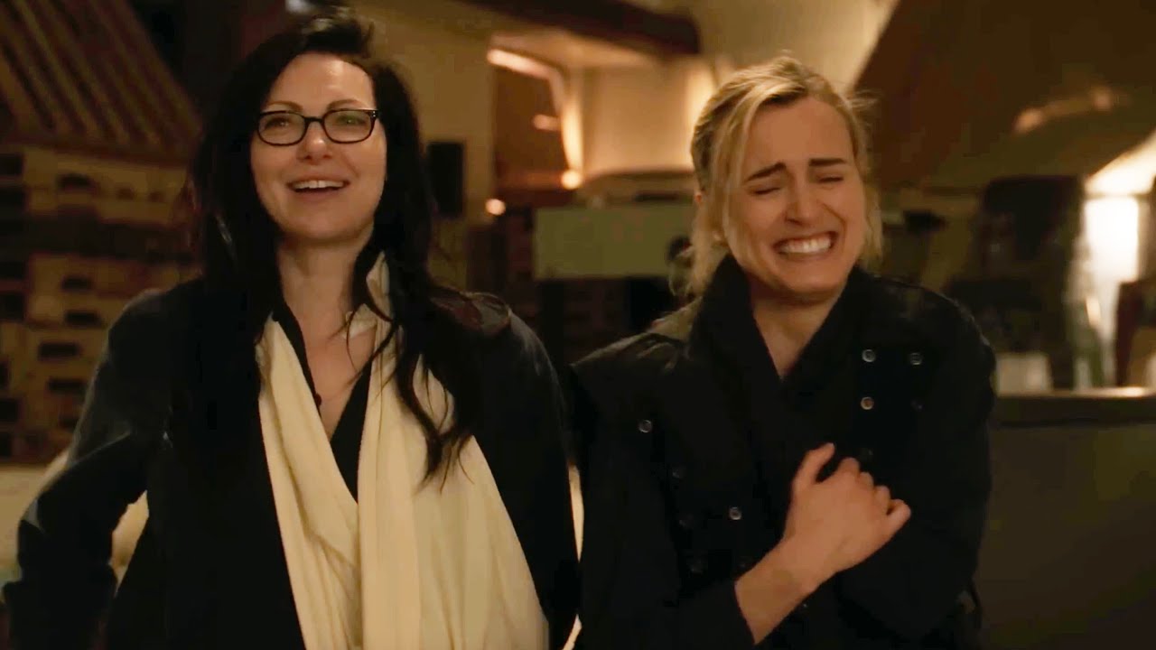 Taylor Schilling and Laura Prepon blooper S5 | OITNB