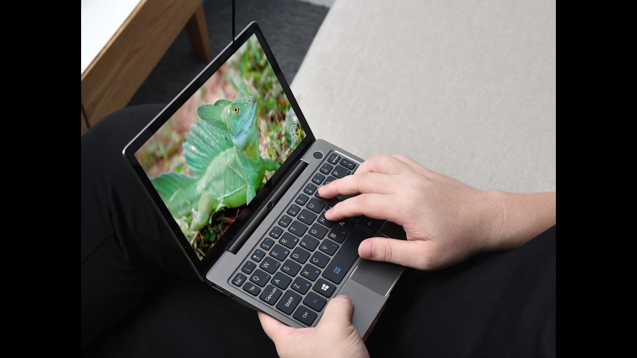 GPD Pocket 2 P2 Max 8.9 Inches Portable Mini Laptop Ultrabook Review Price Aliexpress VS Gearbest