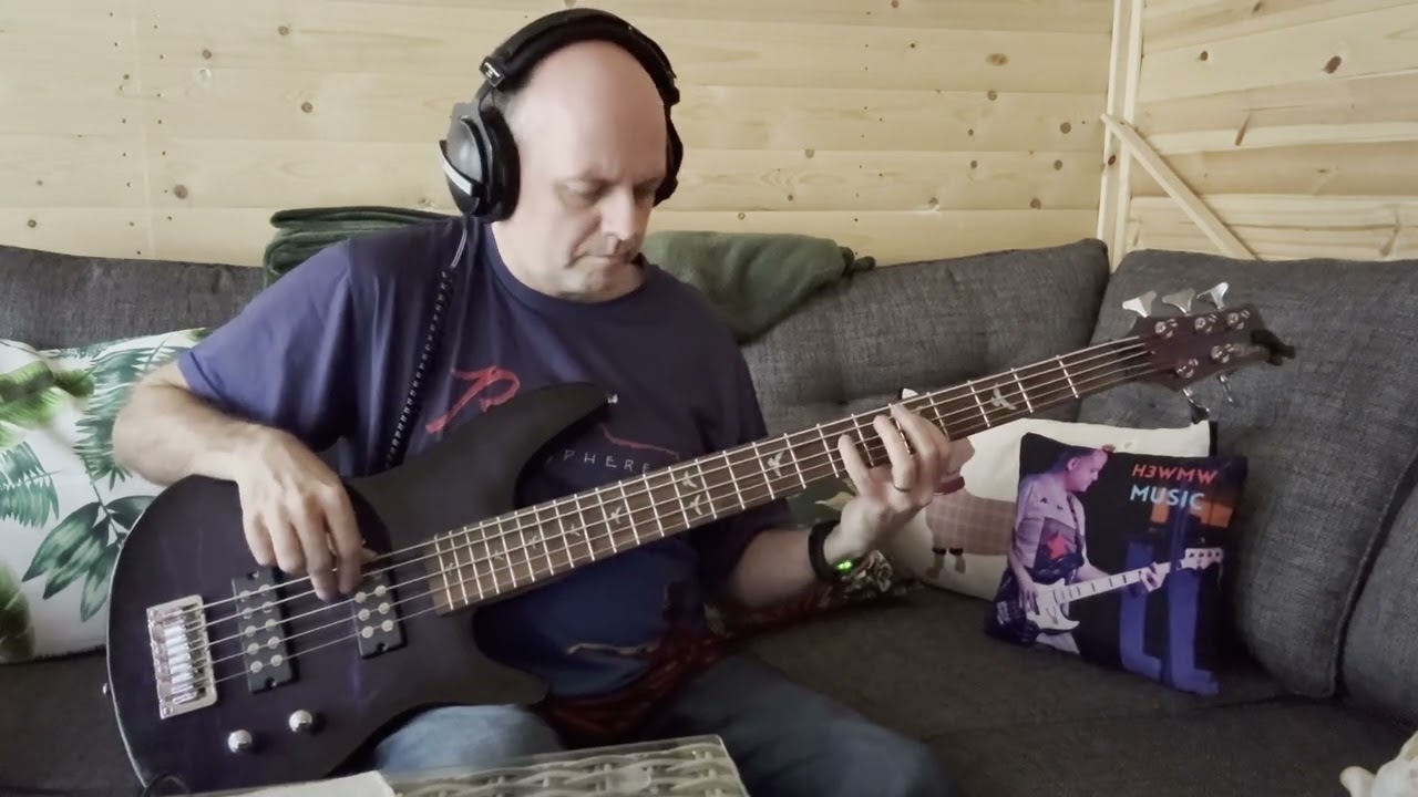 Rainbow  - Since You've Been Gone (bass cover)