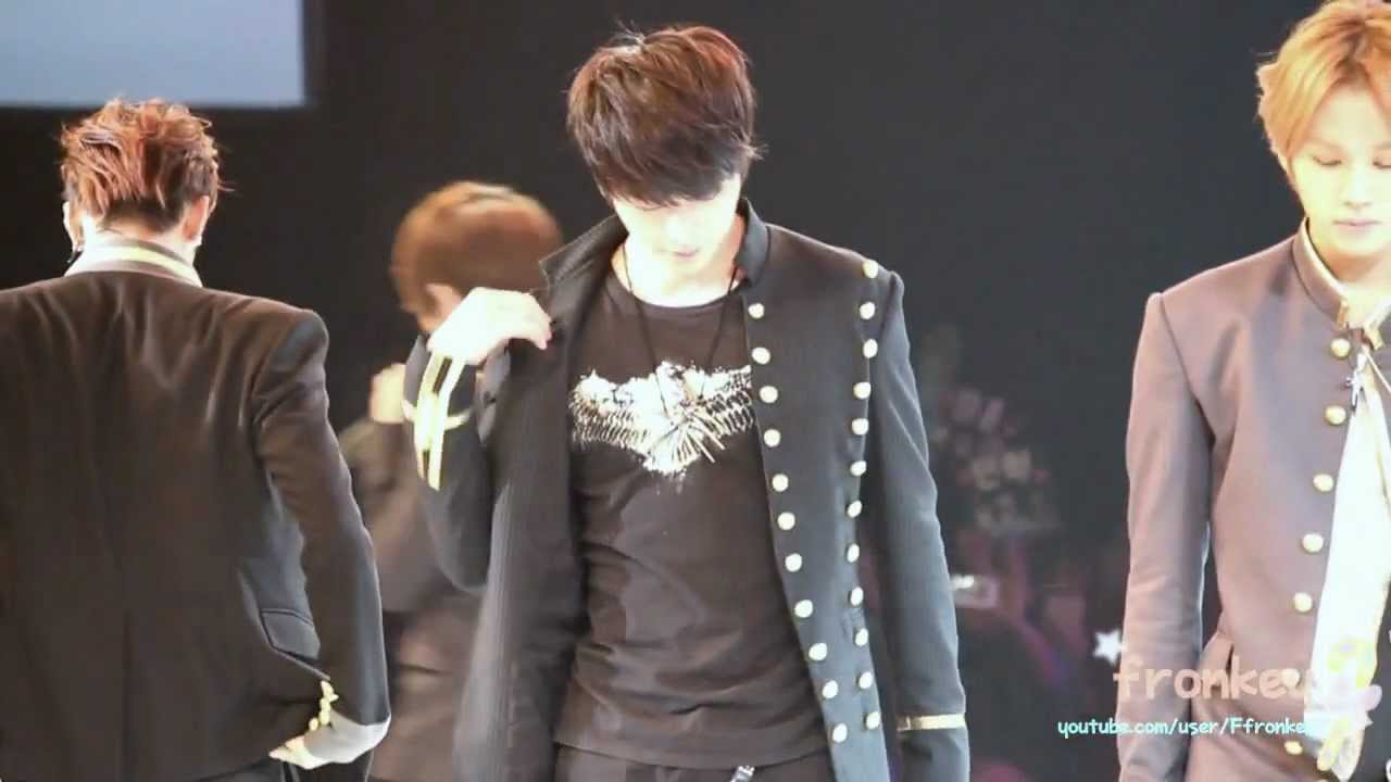 [HD] 121213 BTOB at Thai Super Model - Intro+Insane (성재,민혁 Focus)