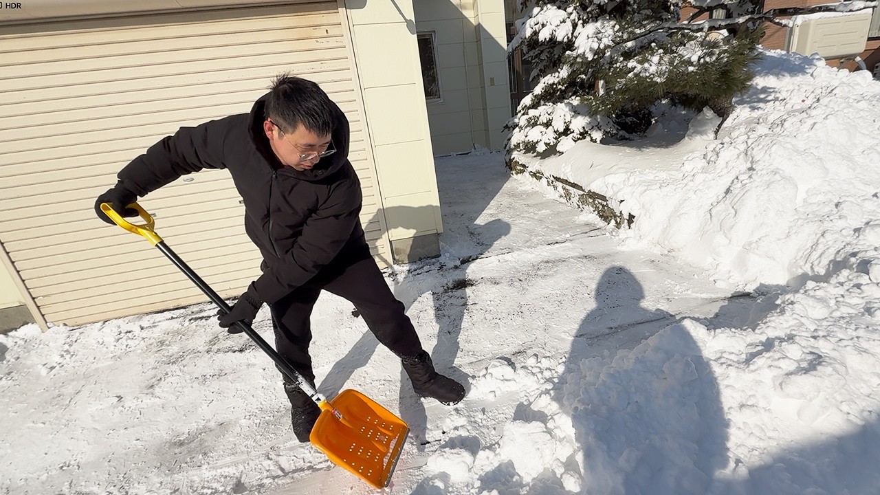 北海道冬天日常｜鏟完雪又衝札幌，終於買到滑雪鞋！