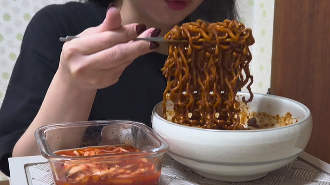 퇴사했어요 알코올냄새 풍기는 어질어질 짜파게티 먹방 디저트까지 챙겨먹다 잠든 30대 중반 일상 브이로그 / mukbang clog