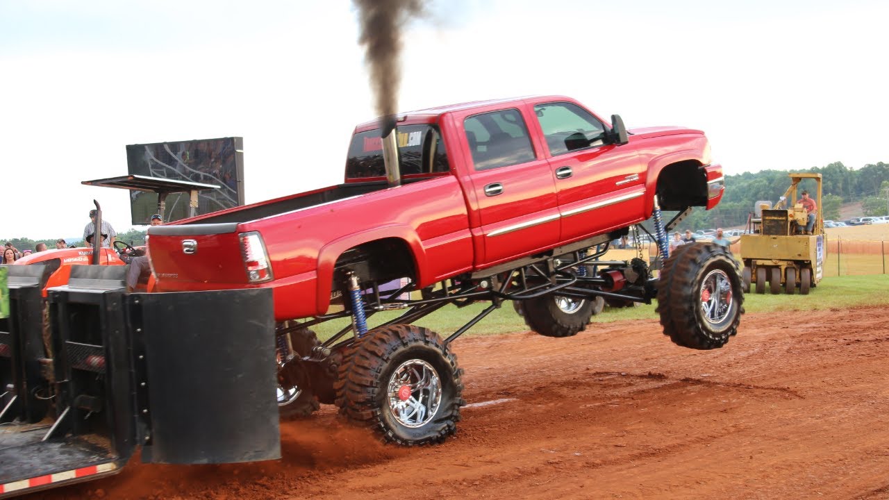 Truck and Tractor Pulling at Lynchburg Virginia