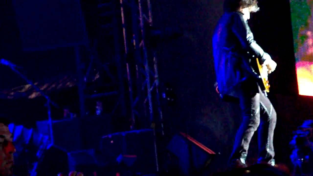 Aerosmith - Falling In Love (Is Hard On Knees) (live @ HJF, Mestre)