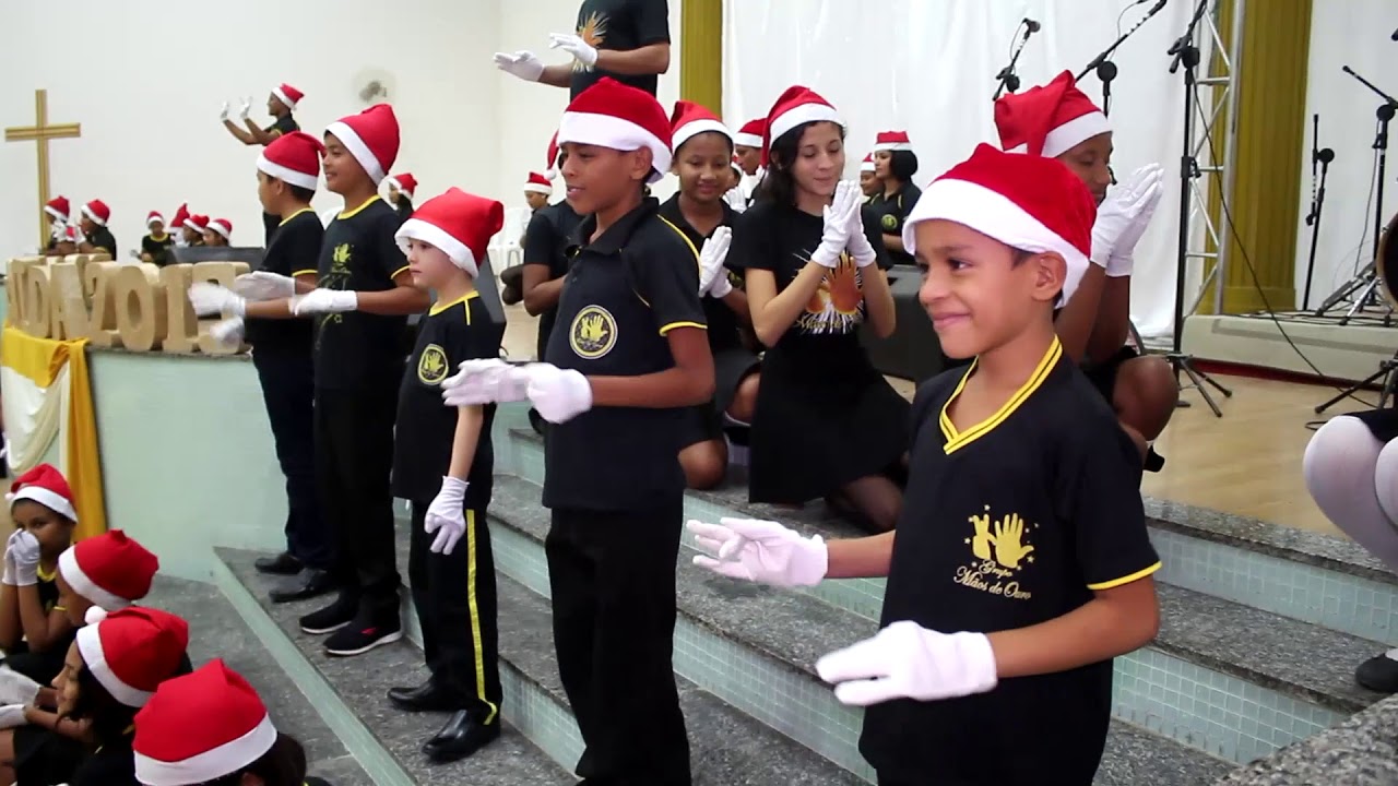 Noite Feliz em LIBRAS   - Instituto Mãos de Ouro