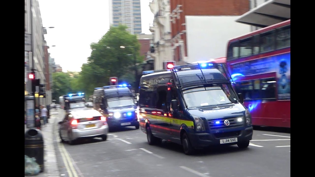 Massive Police Emergency Response in London - Convoys, Vans, Cars & Motorcycles