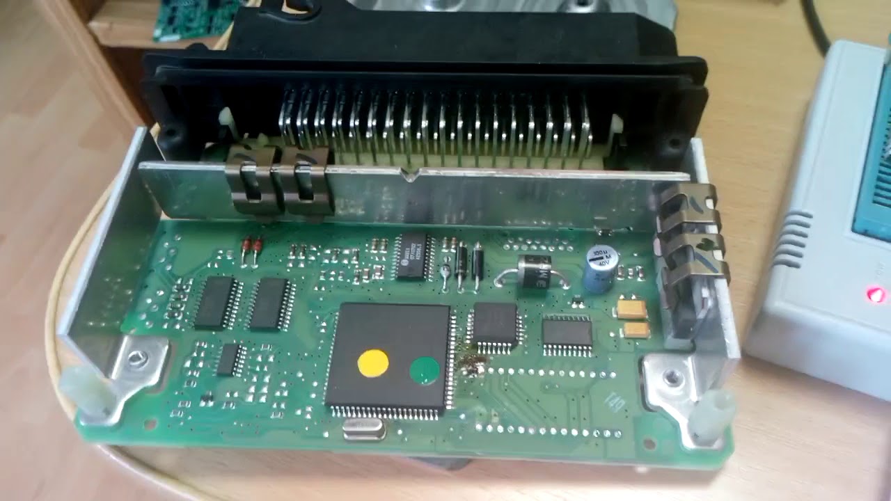 Репрог микросхемы W27C512 чип тюнинг консервной банки BOSCH 1 5 4