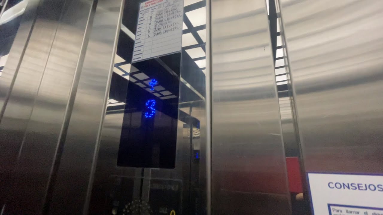 Kleemann Ascensor Electromecánico @ Vía Foresta Center, Viña del Mar, Chile