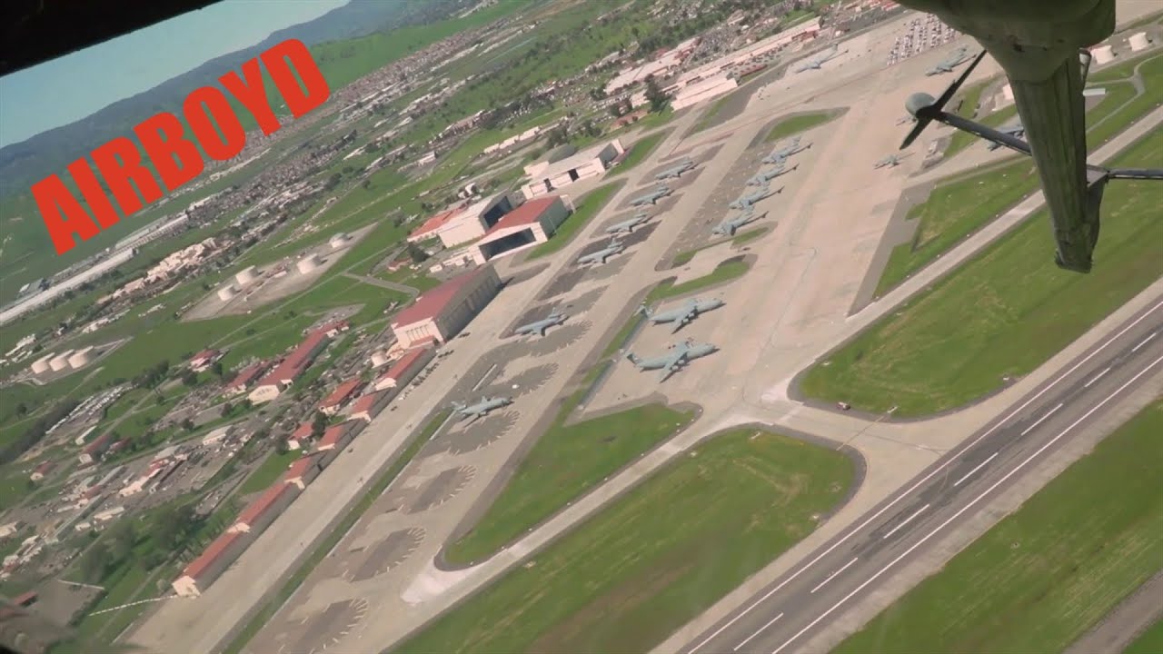 KC-10 Parade of Heavies Flight View • Thunder Over the Bay Air Show