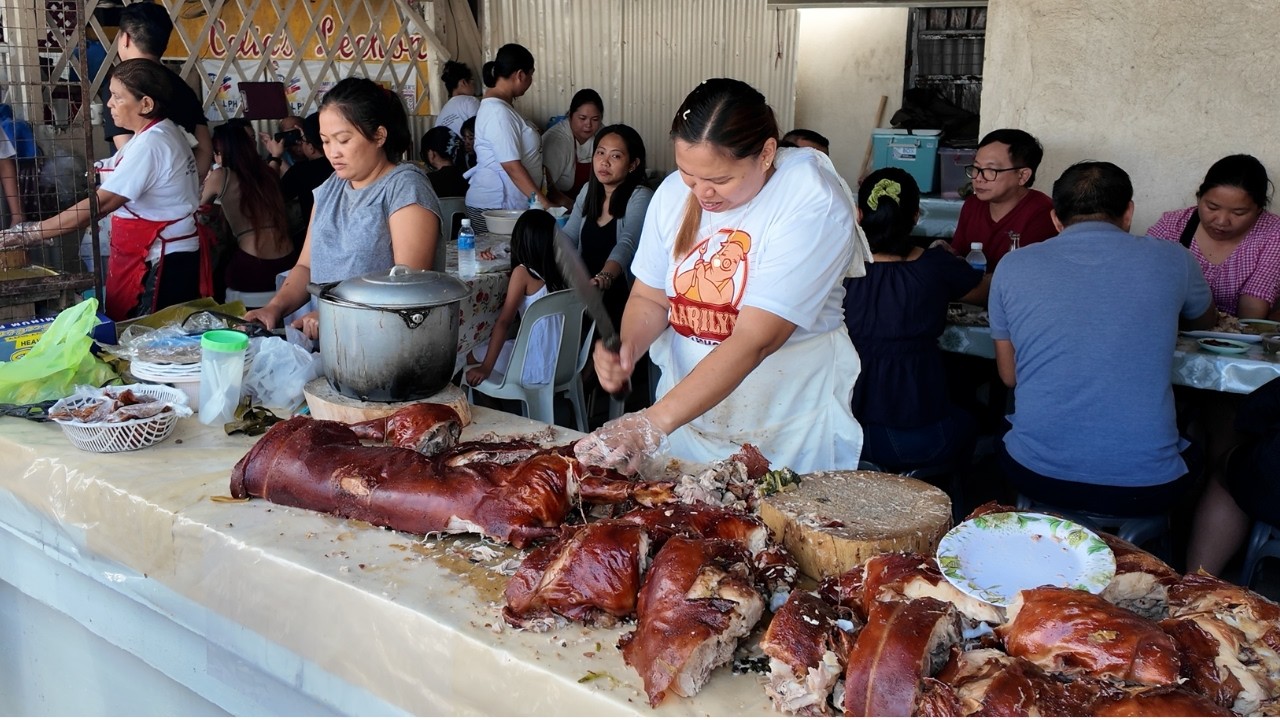 This Town has the BEST Lechon (WHOLE ROAST PIG) in the Philippines!