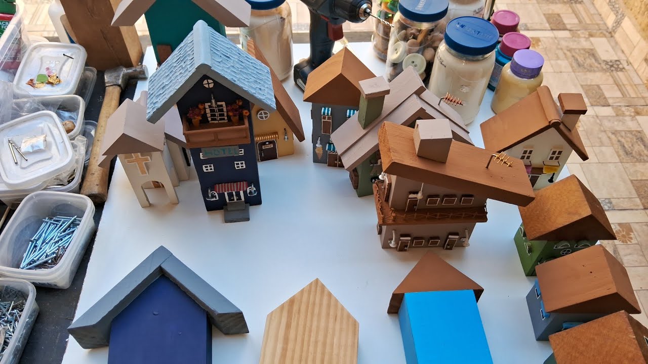 Casinhas  decorativa  de madeira/ handmade tiny  house