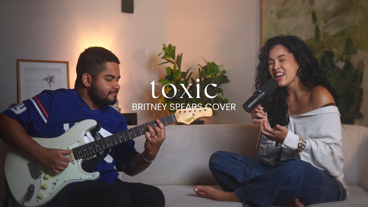 TOXIC - BRITNEY SPEARS X BELL LINS 