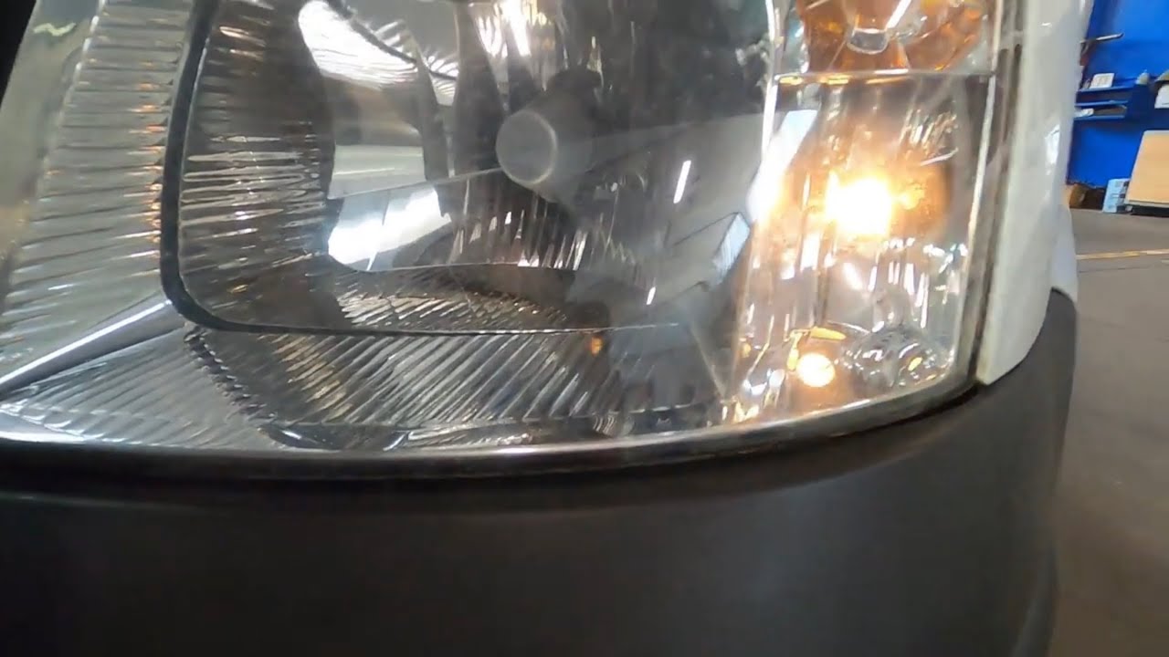 Sostituire lampada posizione Fiat Panda