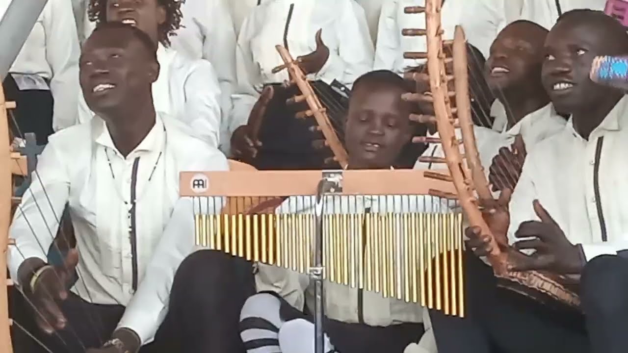 Kwi Choir - Awa'difo eli kalitau si during vicariate festivals 2023/24 at Adumi Catholic parish.