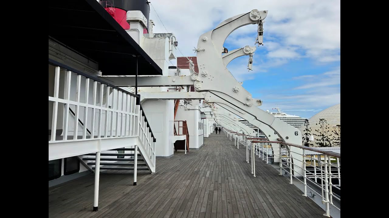 Exploring the Queen Mary | Photos & Videos Aboard the Historic Ship | Paltrocast