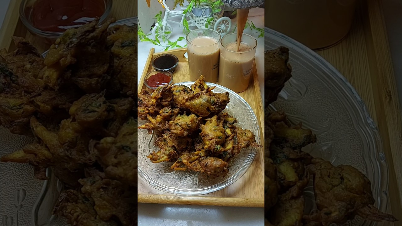 Pyaz Aloo ke Pakode 😋 #shorts #youtubeshorts #shortfeed #iftarrecipe #shorts #pakode #pakora #pakoda