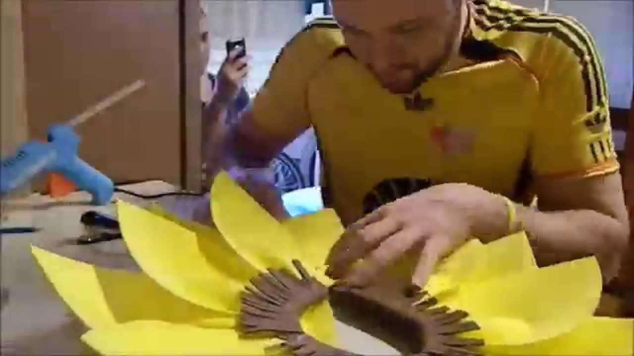 Fazendo fantasia de Girassol MetaAMorfose 2014 CAASO GAP
