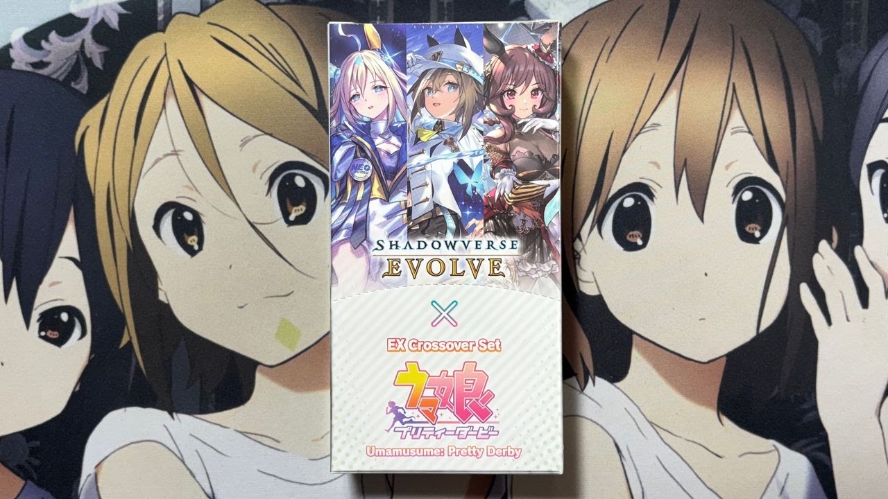 Распаковываю бустерный набор Umamusume Shadowverse Evolve EX Crossover Set (на английском языке).