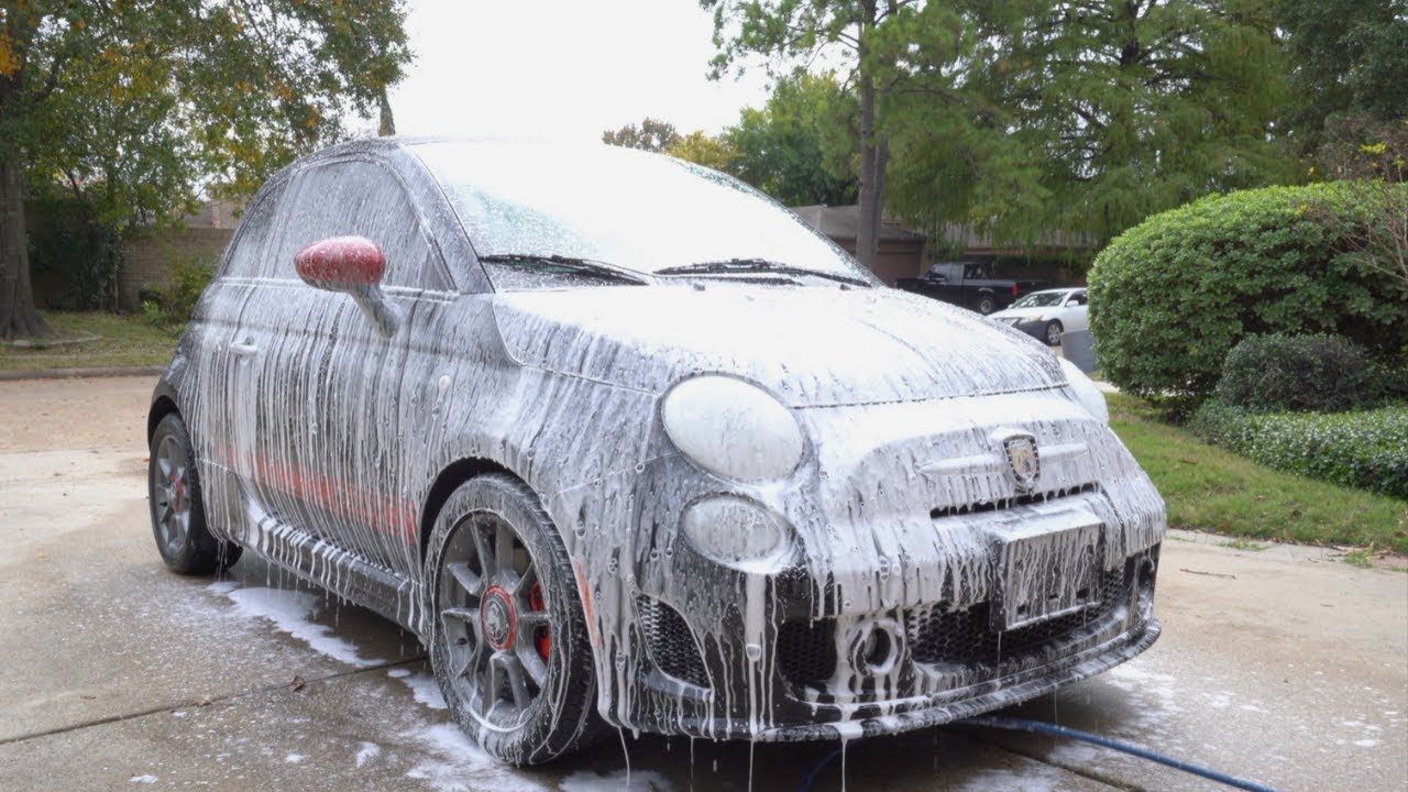 Polishing Heavily Swirled Black Paint on Fiat Abarth - Exterior Detailing and Cleaning