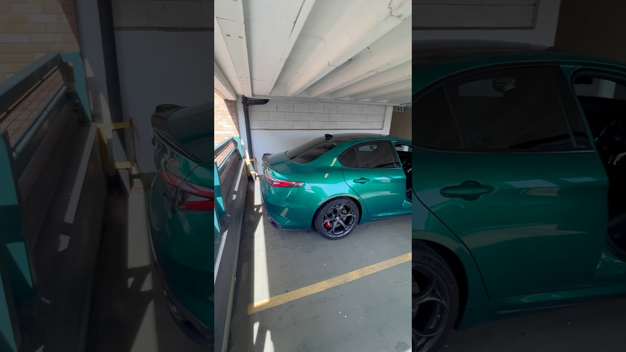 Alfa Romeo Giulia Quadrifoglio Akrapovic cold start #exhaust #car #coldstart #uk #resdelete #sound