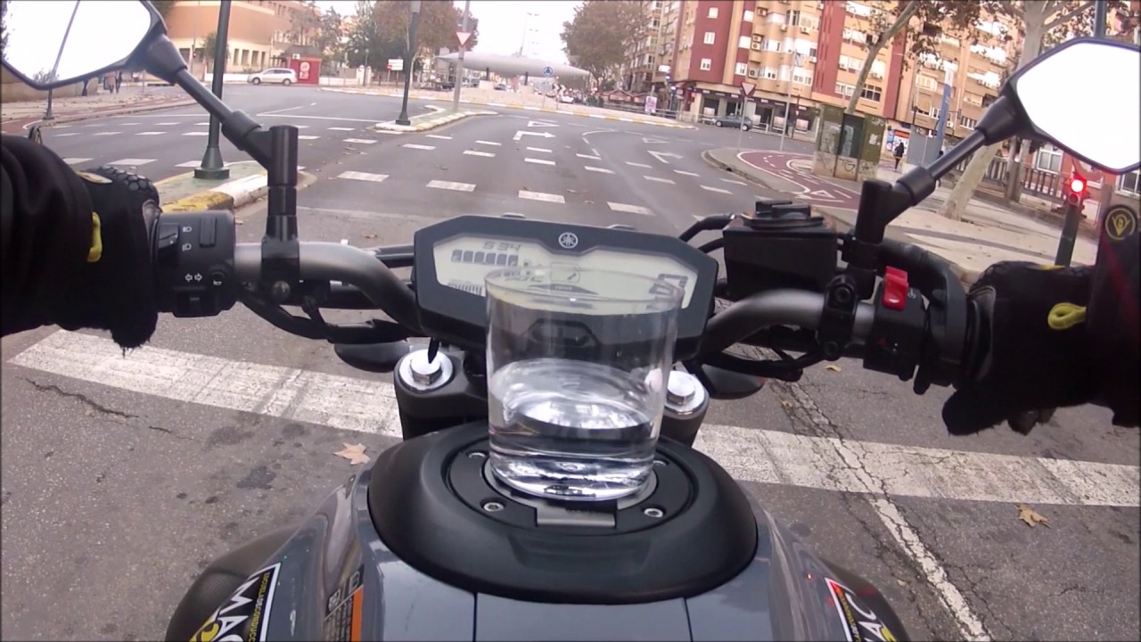 En Moto por Cartagena Manejo de Mandos. Autoescuela MAC