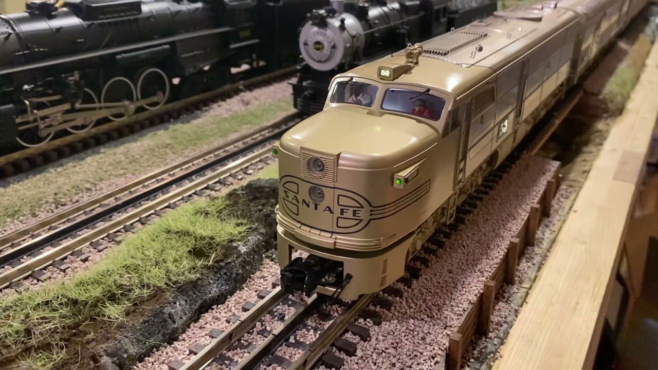 MTH Premier Santa Fe Gold Bonnet Set