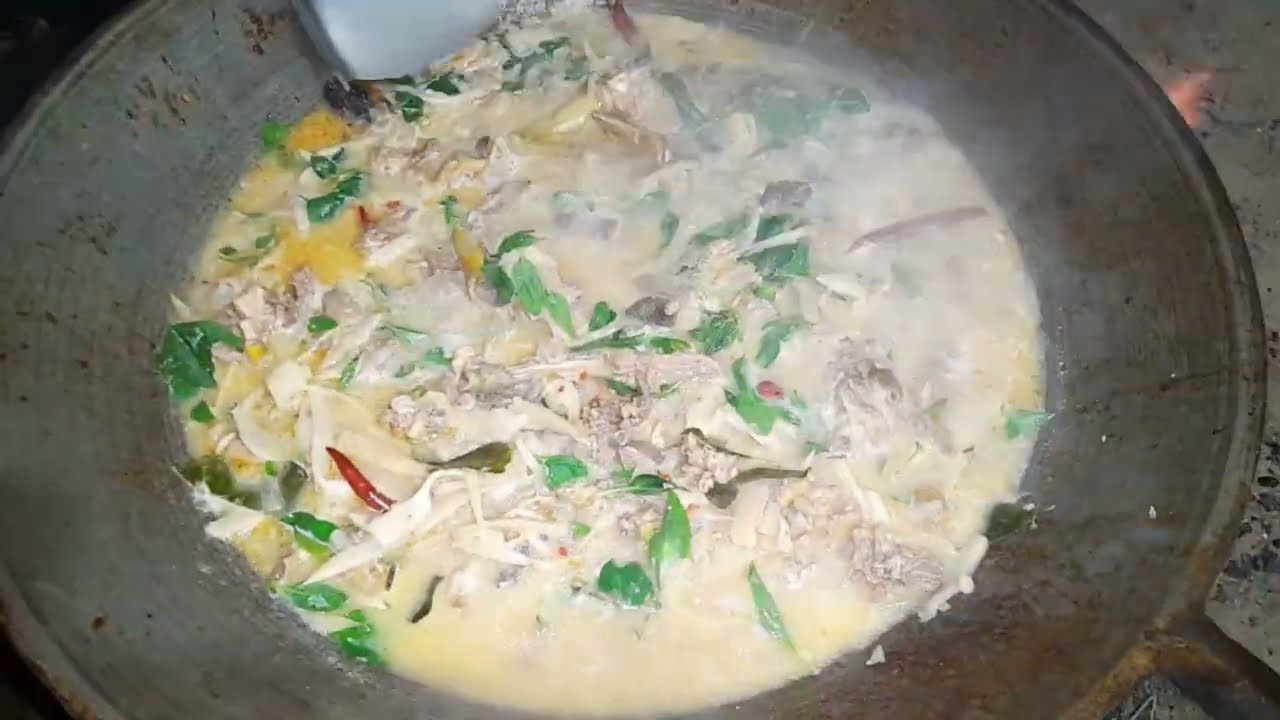 แกงไก่ใส่หน่อไม้ส้ม#ครัวอนาถา