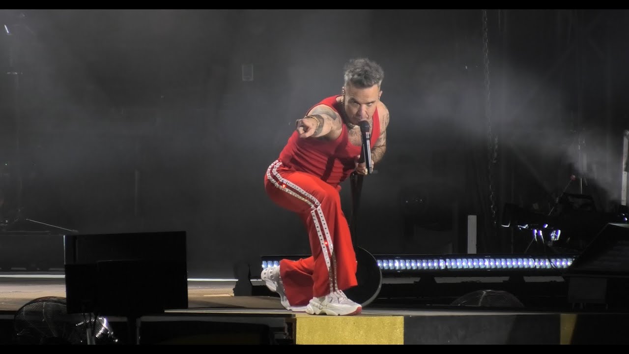 4K - Let Me Entertain You - Robbie Williams - Trieste 2025