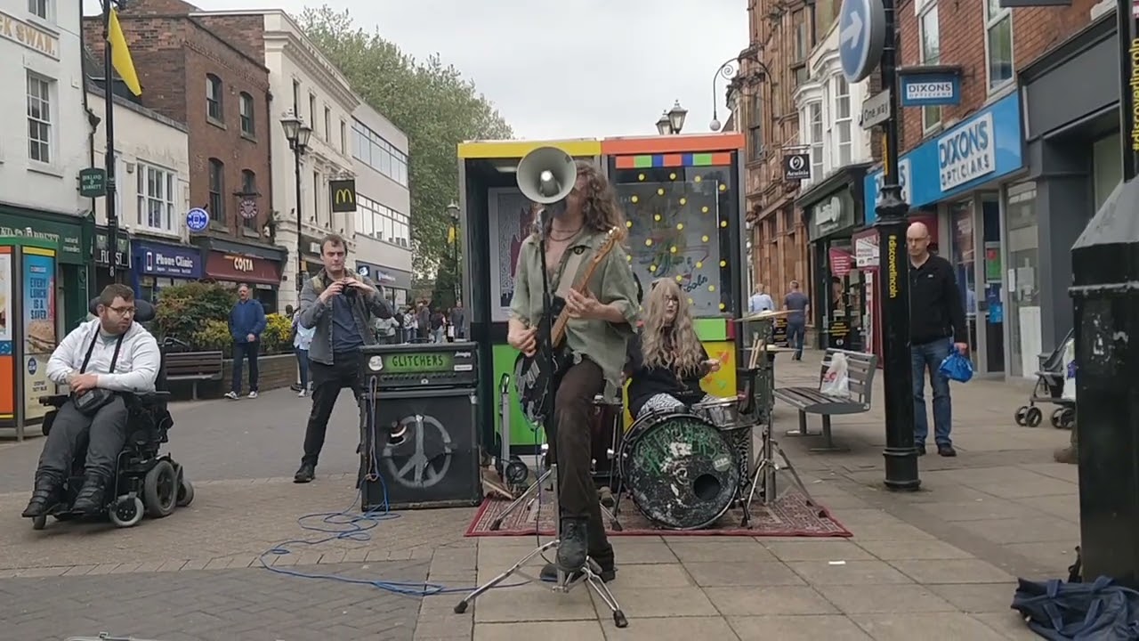 Glitchers live at Lincoln 7 May 2022