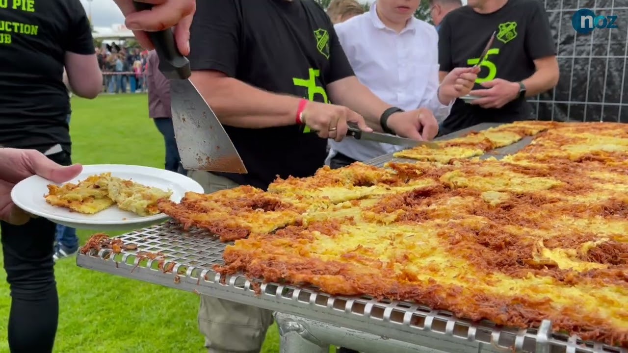 FC Leschede backt größten Kartoffelpfannkuchen der Welt