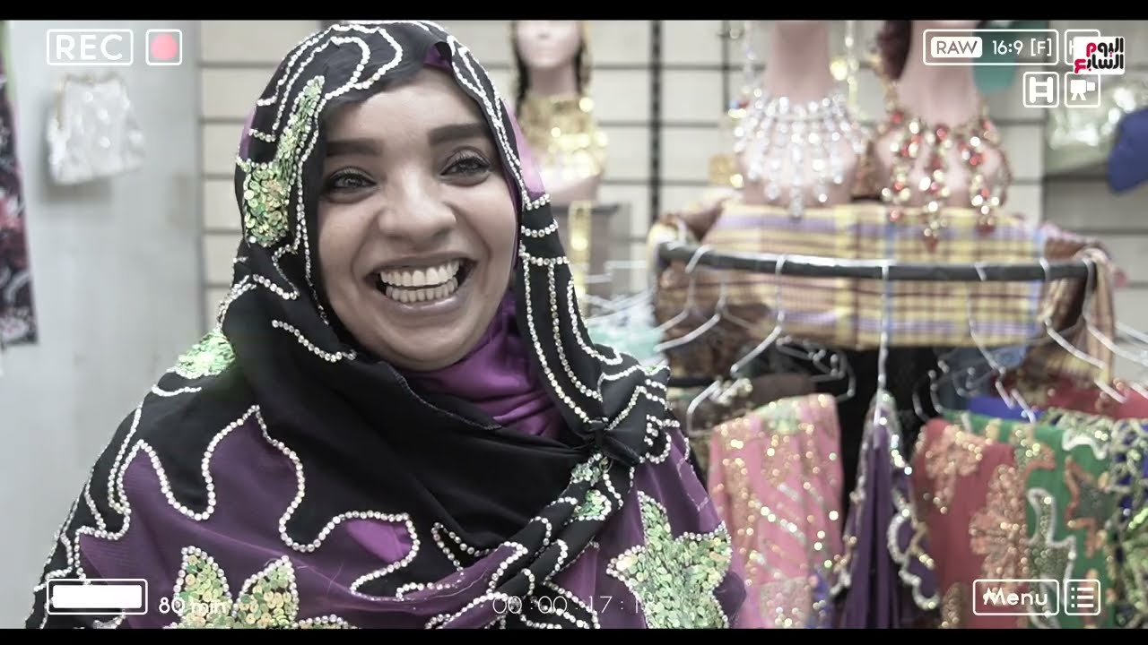 هربت بالملابس والأبرة والخيط.. رحلة مصممة أزياء من حرب السودان لأرض مصر