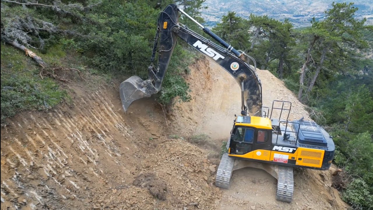 MST-CAT DOZER-YAMAÇ ŞEVİ NASIL KESİLİR-how to cut a slope-dron çekimi_#djimini3pro-#dji_#keşfet