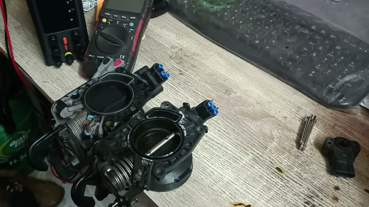 ford focus demostracion de los 2 tipos de sensor tps del 2000 al 2005 zetec 2 0