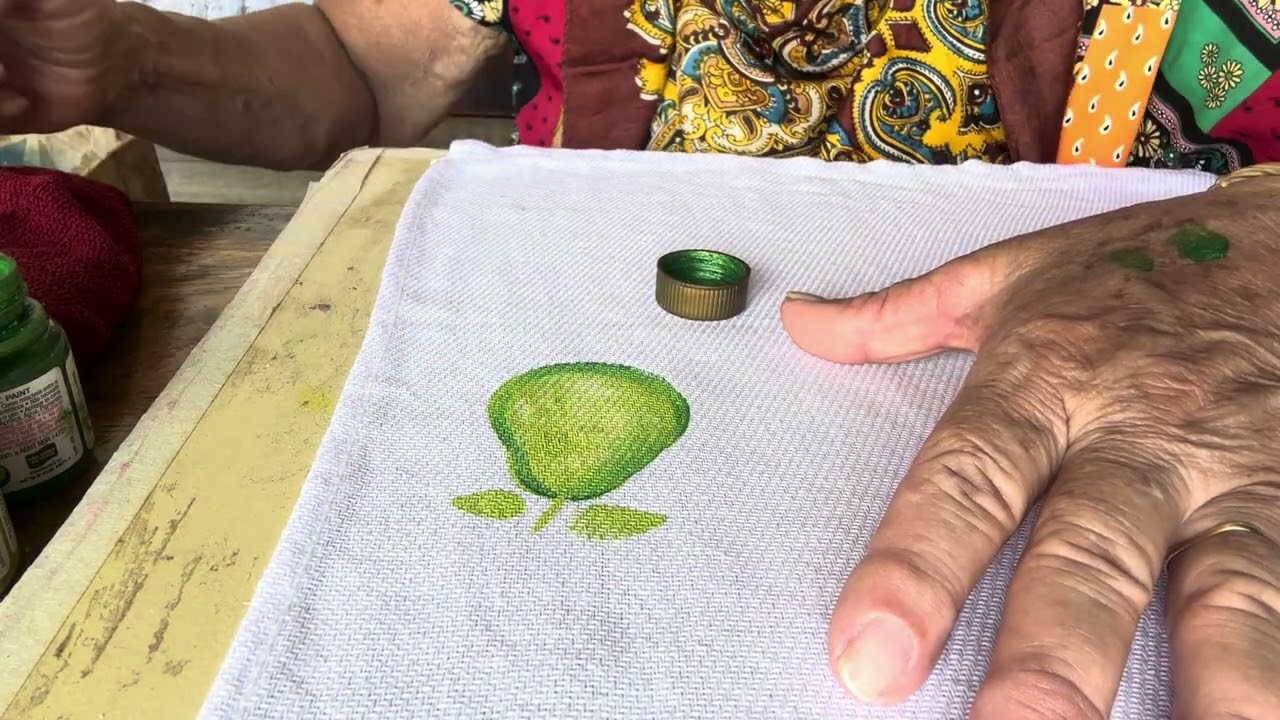 Fazendo pêra com pintura facial!