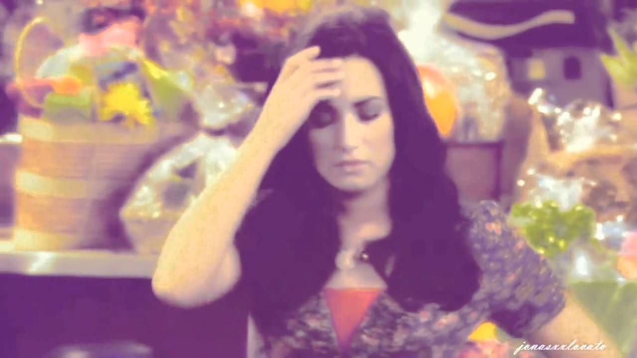 Joe/Selena/Demi - I wish you were here.