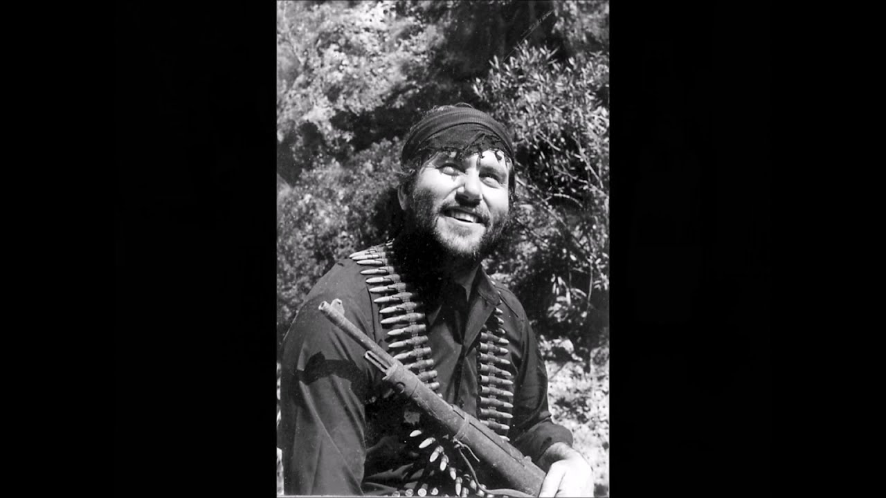 Δημήτρης Καπενεκάκης / Μαυρο καπνό είδα και έβγαινε