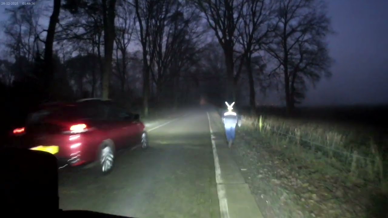 Top vader en zoon samen wandelen en zoon op de quad met min 3