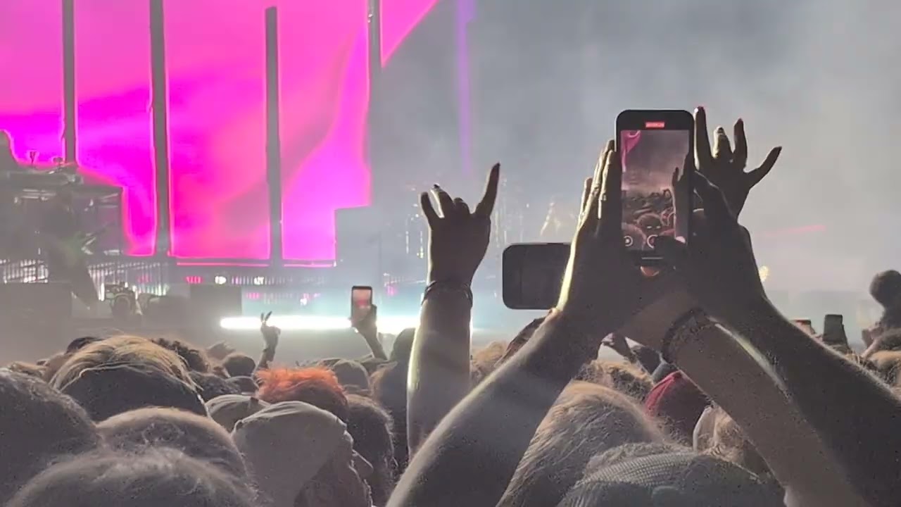 Deftones - ecdysis (Live at Louder Than Life 2025) [LIVE DEBUT!]