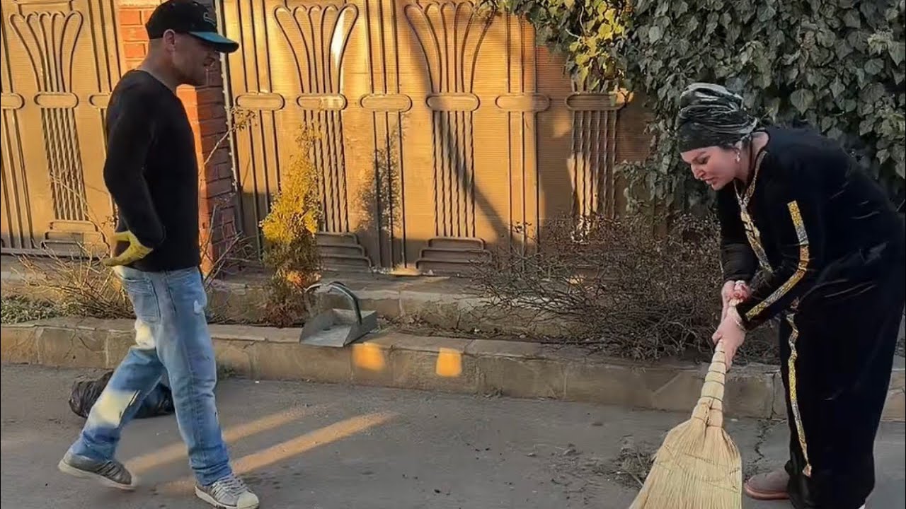 В Весну ми зайшли з порядком. Сьогодні ми прибираємо наш двір. ОДЕССА Базаренко Привоз 