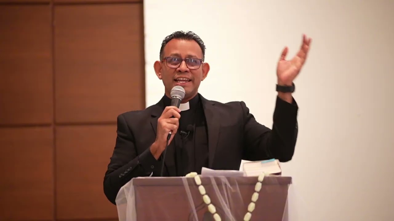 TEMA: MAR&Iacute;A NOS GU&Iacute;A CON ALEGRIA A JES&Uacute;S 
