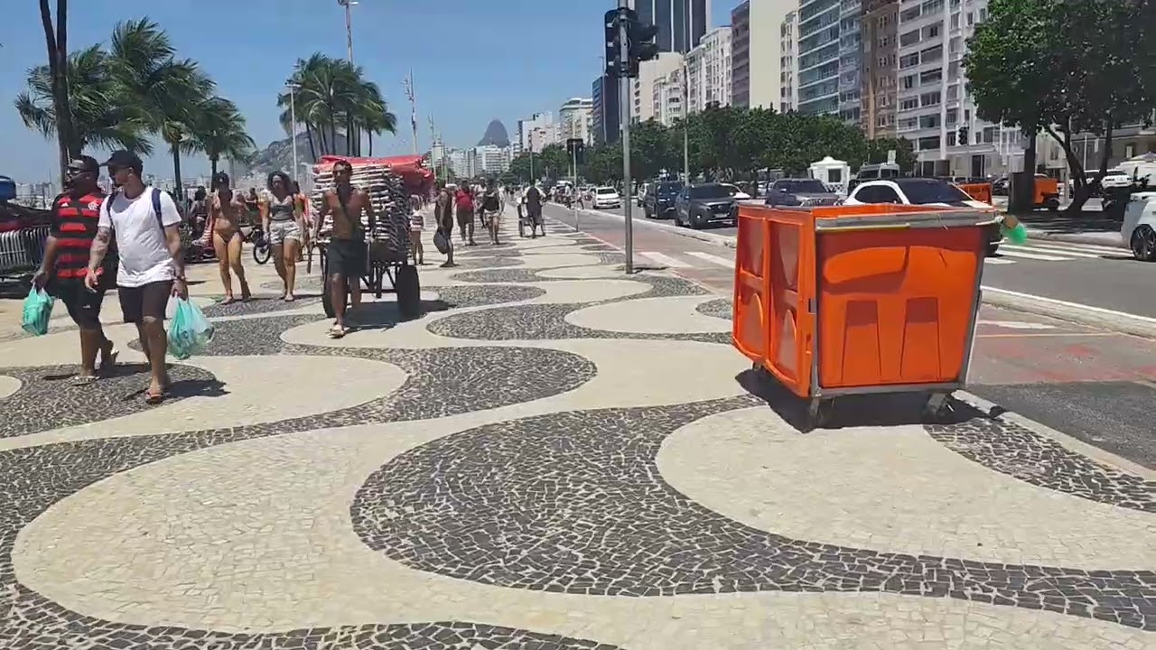 Walking in Rio de Janeiro ( Leme + Copacobana ) 