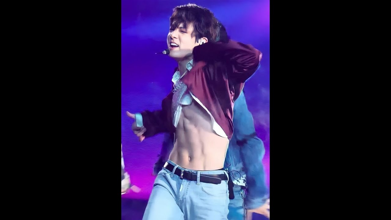 Jungkook abs | BTS jungkook shirt lift
