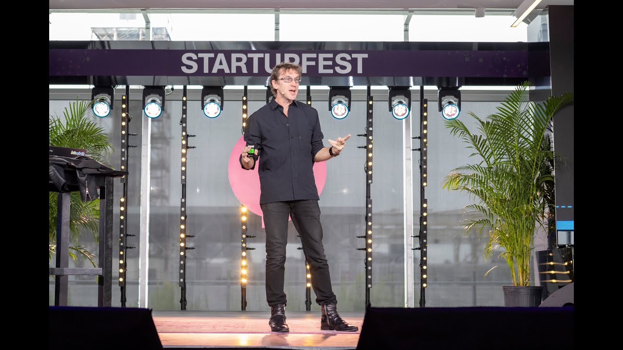 Спасут ли технологии мир? Паблос Хольман: Глубокое будущее на Startupfest 2024