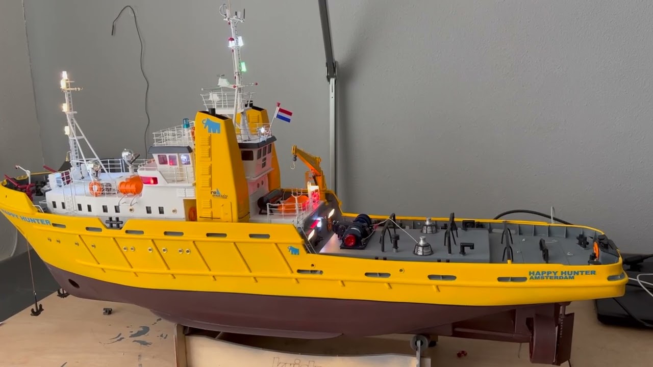 RC Boat  Happy Hunter