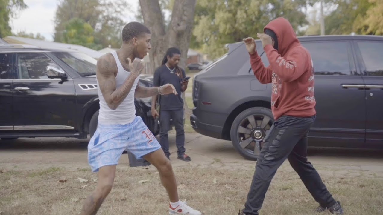 NLE Choppa - AUNTIE LIVING ROOM (Behind the scenes)